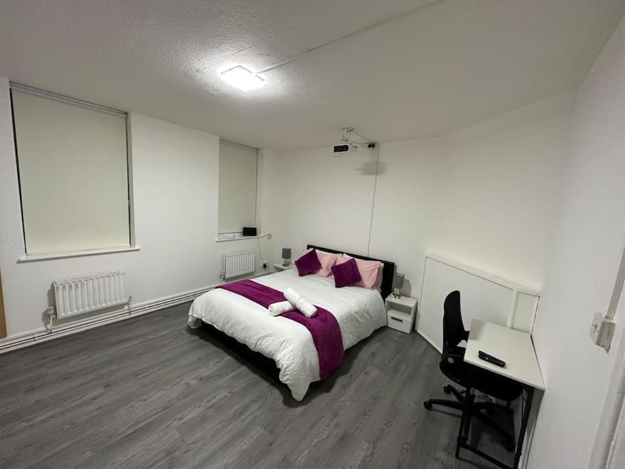 Super Double Bedroom Zone 1 Лондон Екстериор снимка